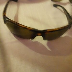 raybans and oakley sunglasses 😎